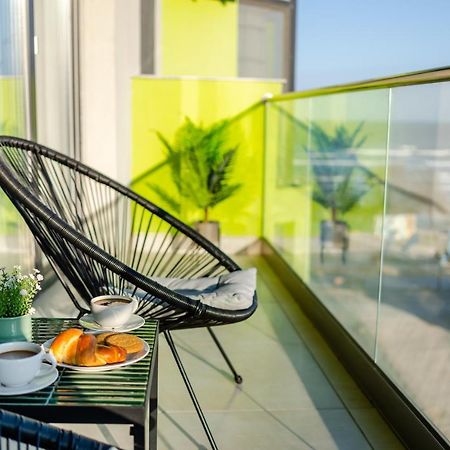 Iriny Apartment Spa&Pool By Alezzi Beach Resort Năvodari Buitenkant foto