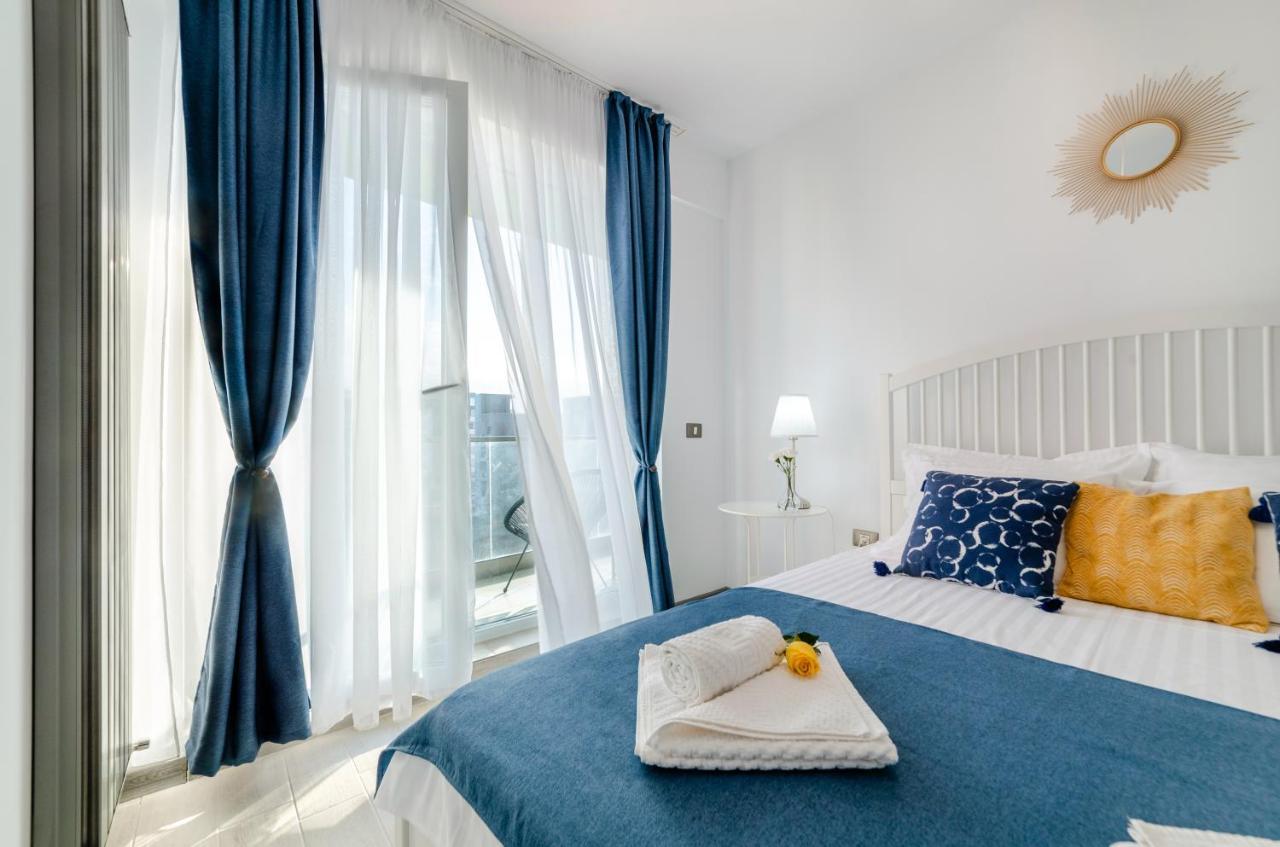 Iriny Apartment Spa&Pool By Alezzi Beach Resort Năvodari Buitenkant foto